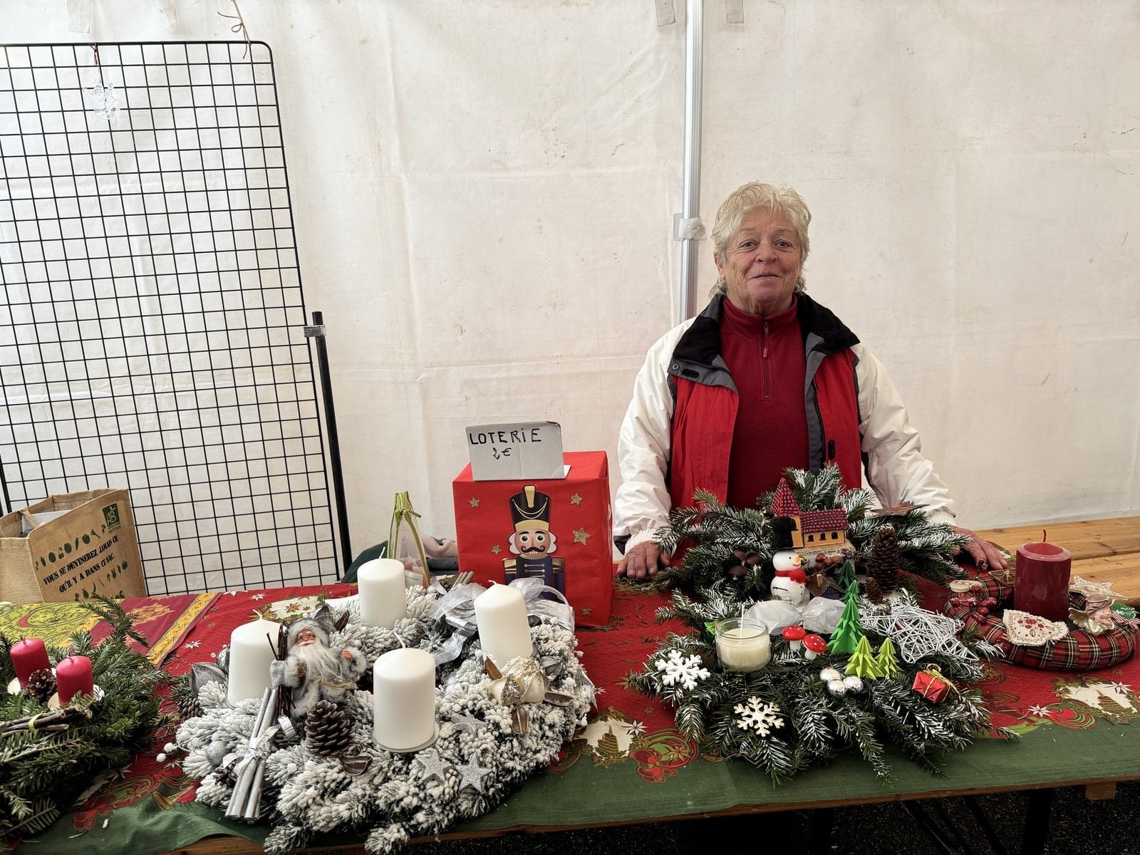 Stand de couronnes de l’Avent et de bougies